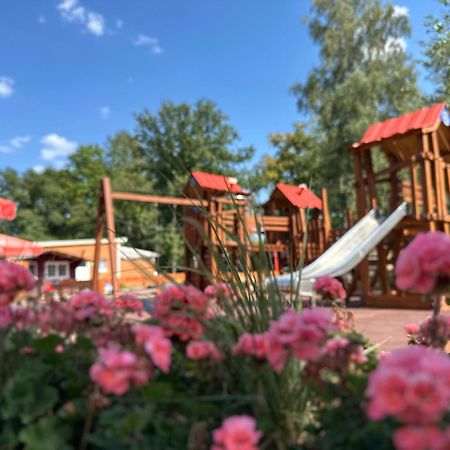 Ferien-& Erlebnispark Ploetzky Schönebeck Eksteriør billede